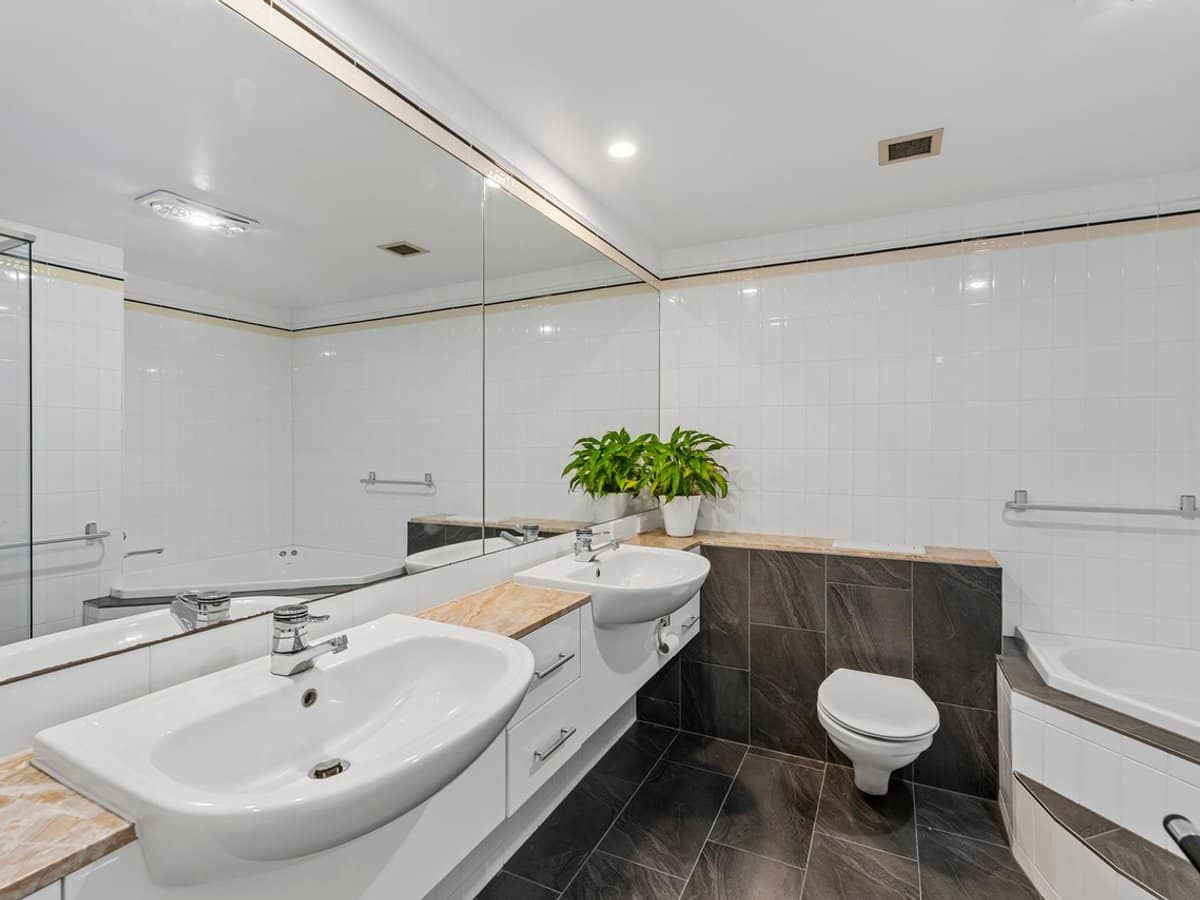 76-80 Chichester Drive, ARUNDEL - Thumbnail 5