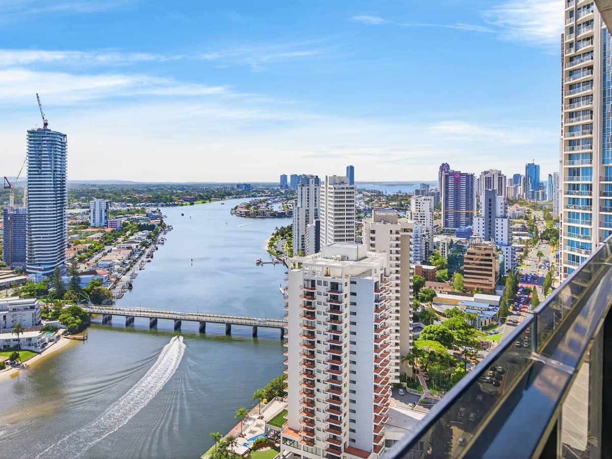 9 Ferny Avenue, Surfers Paradise - Thumbnail 2