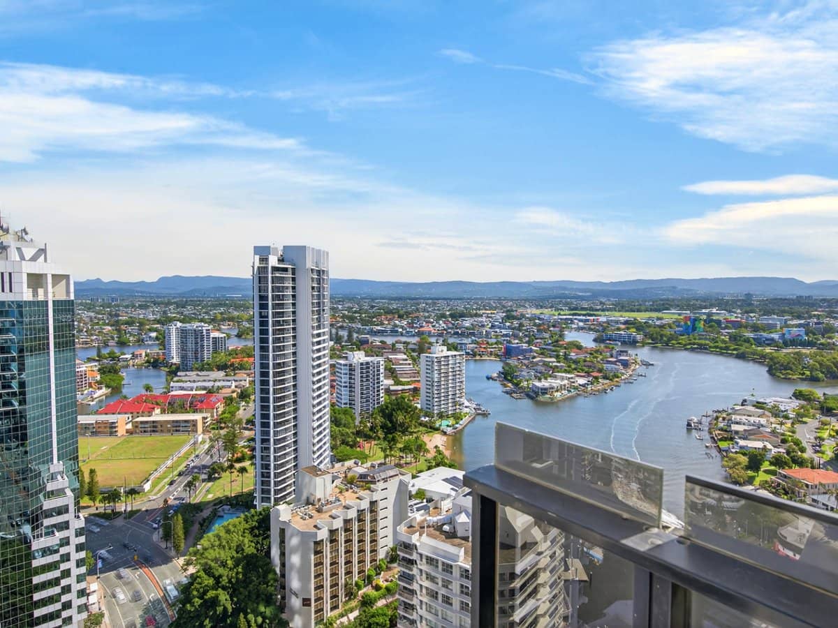 9 Ferny Avenue, Surfers Paradise - Thumbnail 4