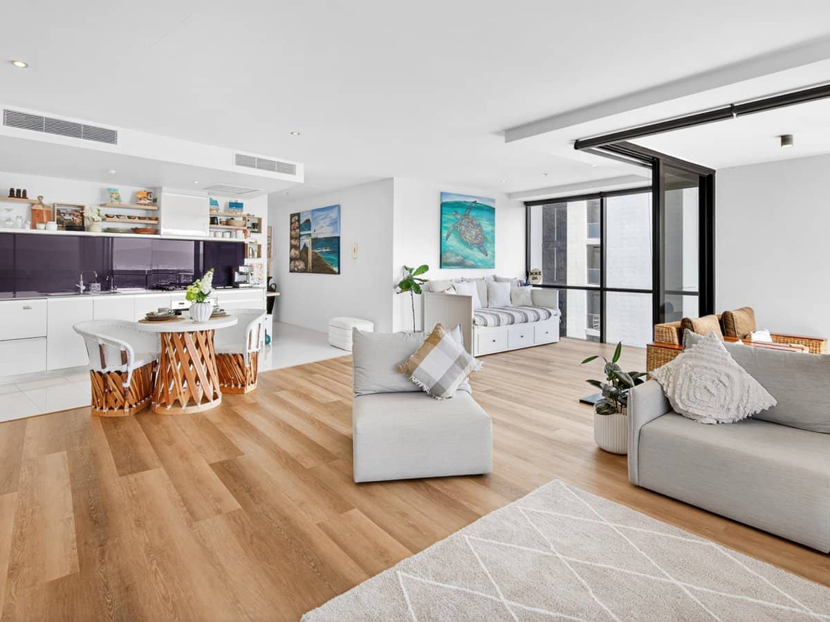 9 Ferny Avenue, Surfers Paradise - Thumbnail 5