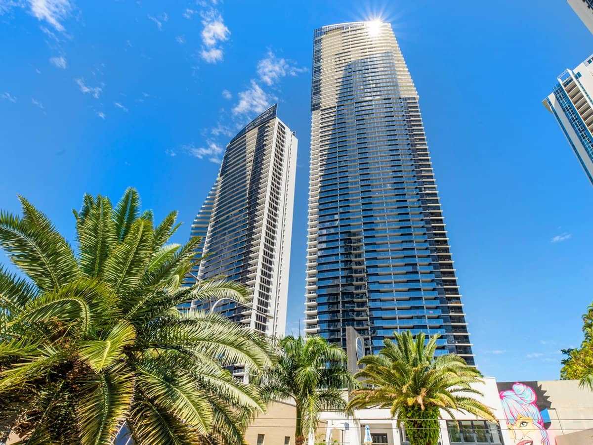 9 Ferny Avenue, Surfers Paradise - Thumbnail 22