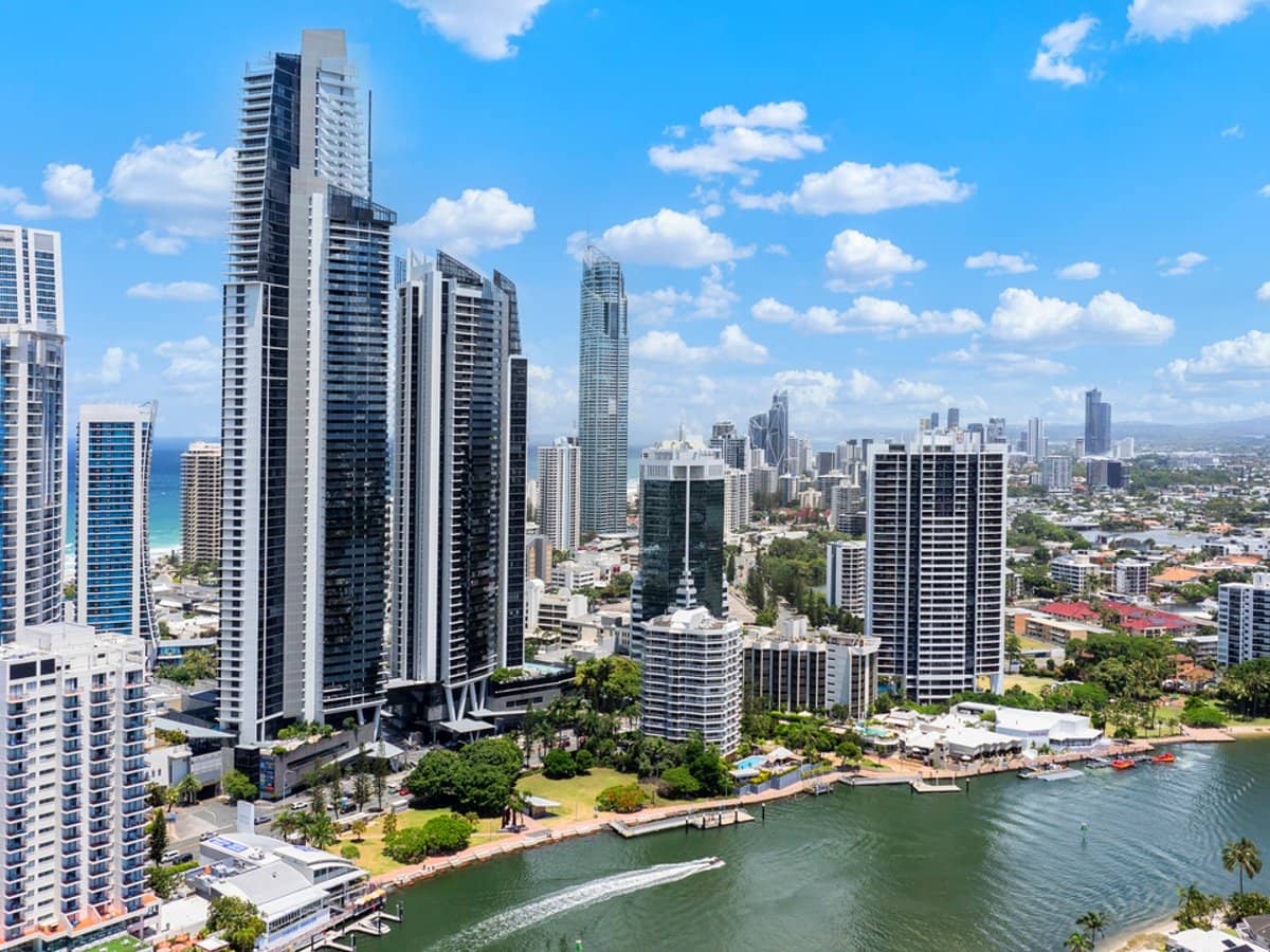 9 Ferny Avenue, Surfers Paradise - Thumbnail 24