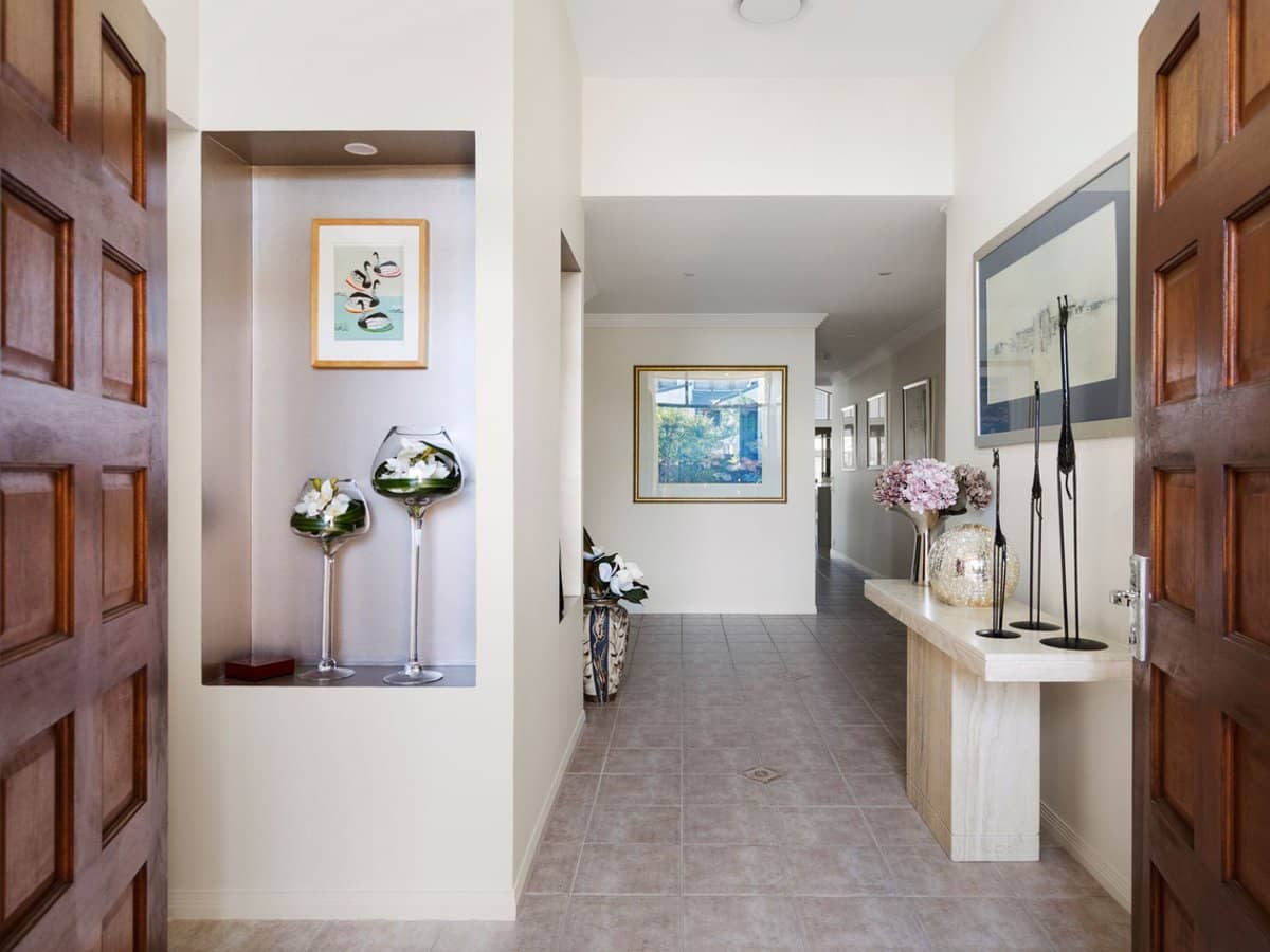 41 Tradewinds Avenue, Paradise Point - Thumbnail 3