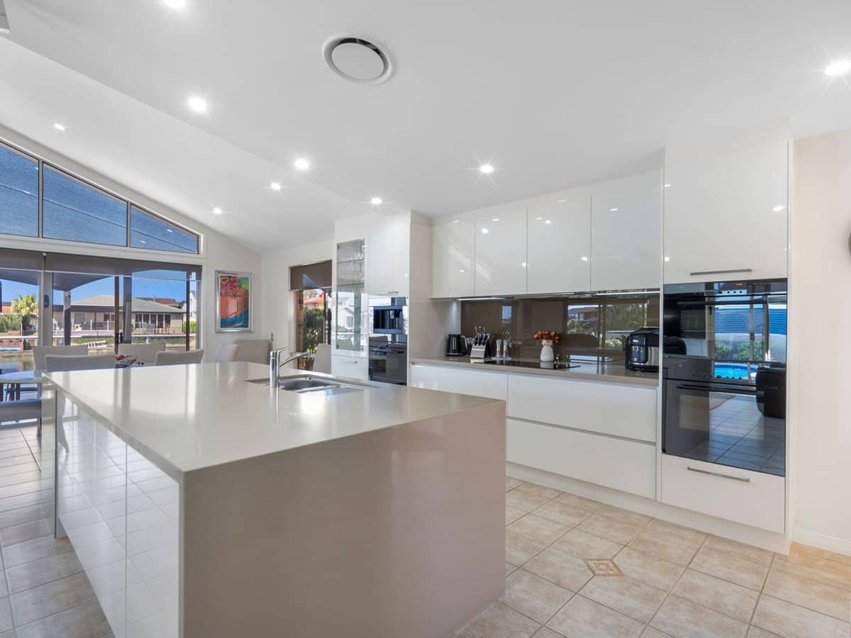 41 Tradewinds Avenue, Paradise Point - Thumbnail 6