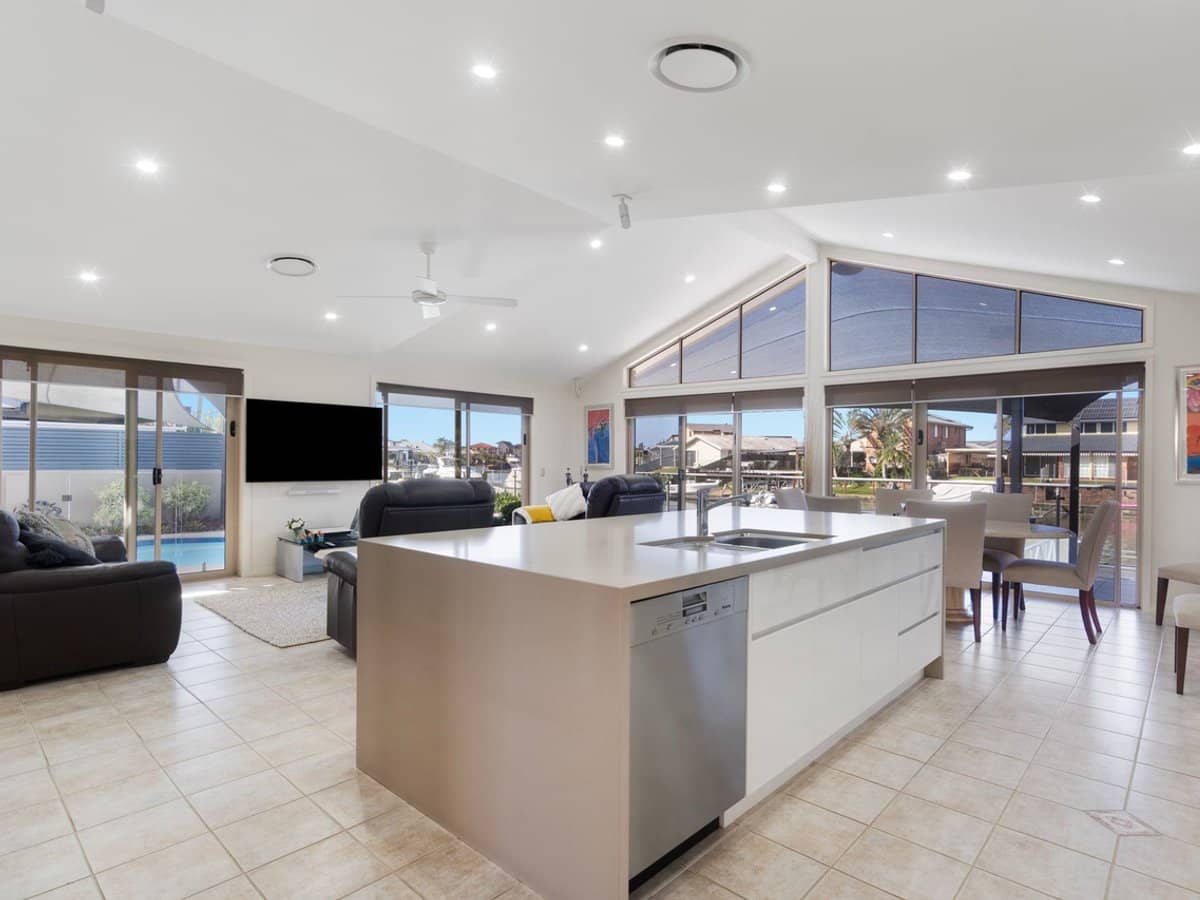 41 Tradewinds Avenue, Paradise Point - Thumbnail 8