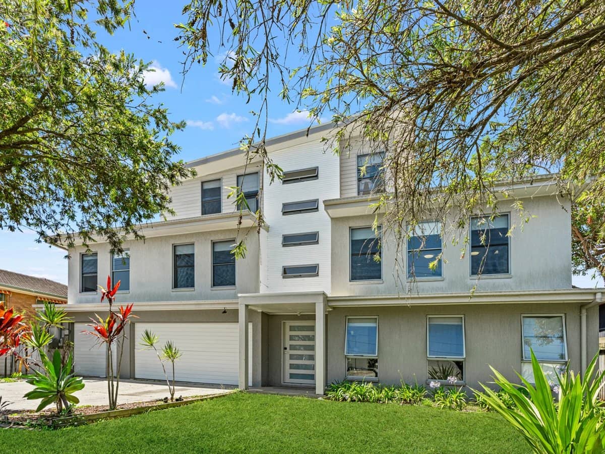 3 Fourth Avenue, LABRADOR - Thumbnail 2