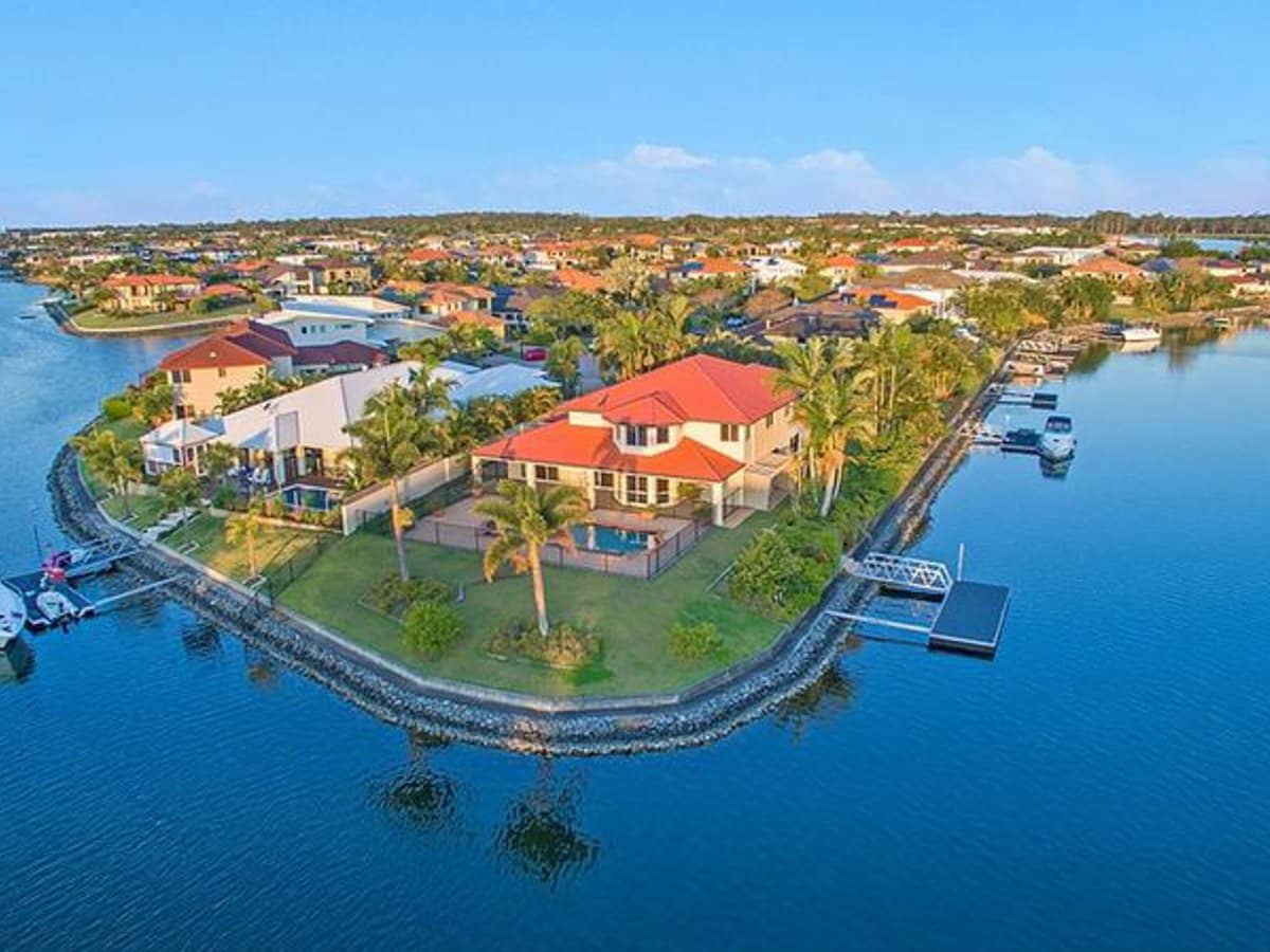 26 Sabrina Avenue, HELENSVALE - Thumbnail 1