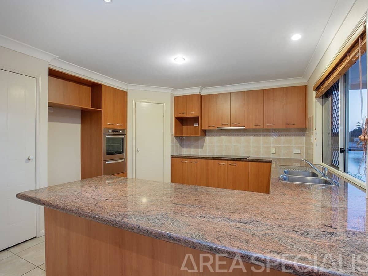 26 Sabrina Avenue, HELENSVALE - Thumbnail 7