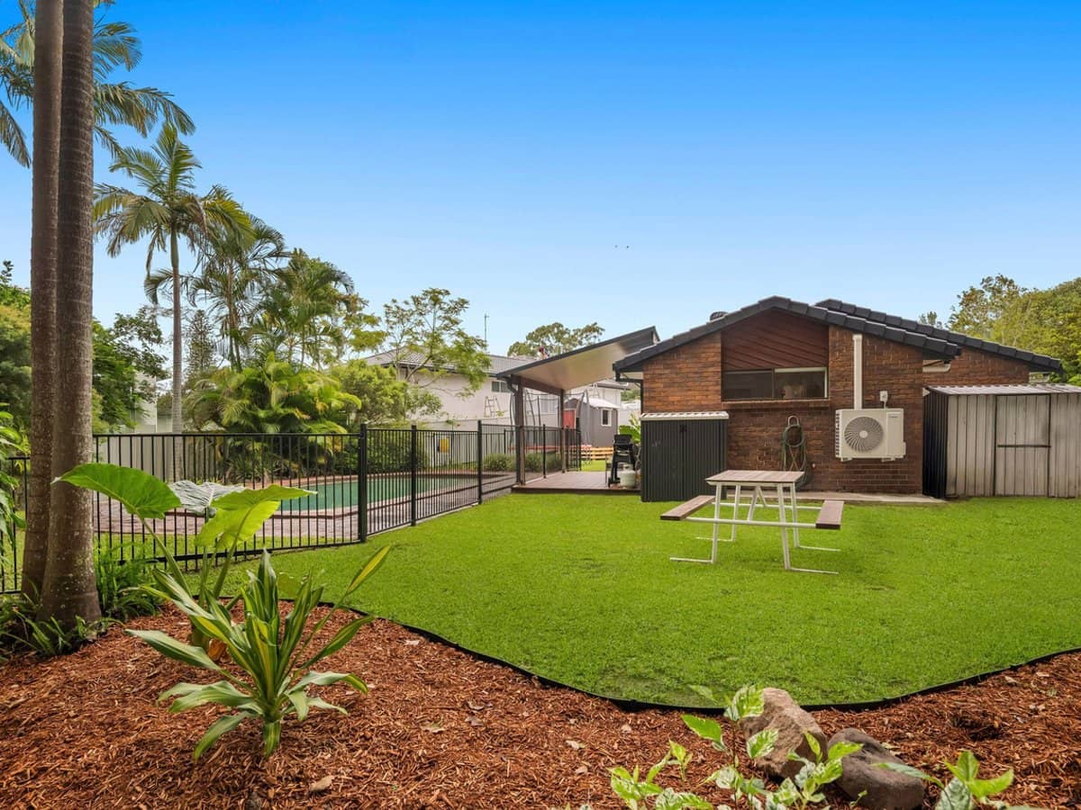 19 Whitian Drive, CARRARA - Thumbnail 1