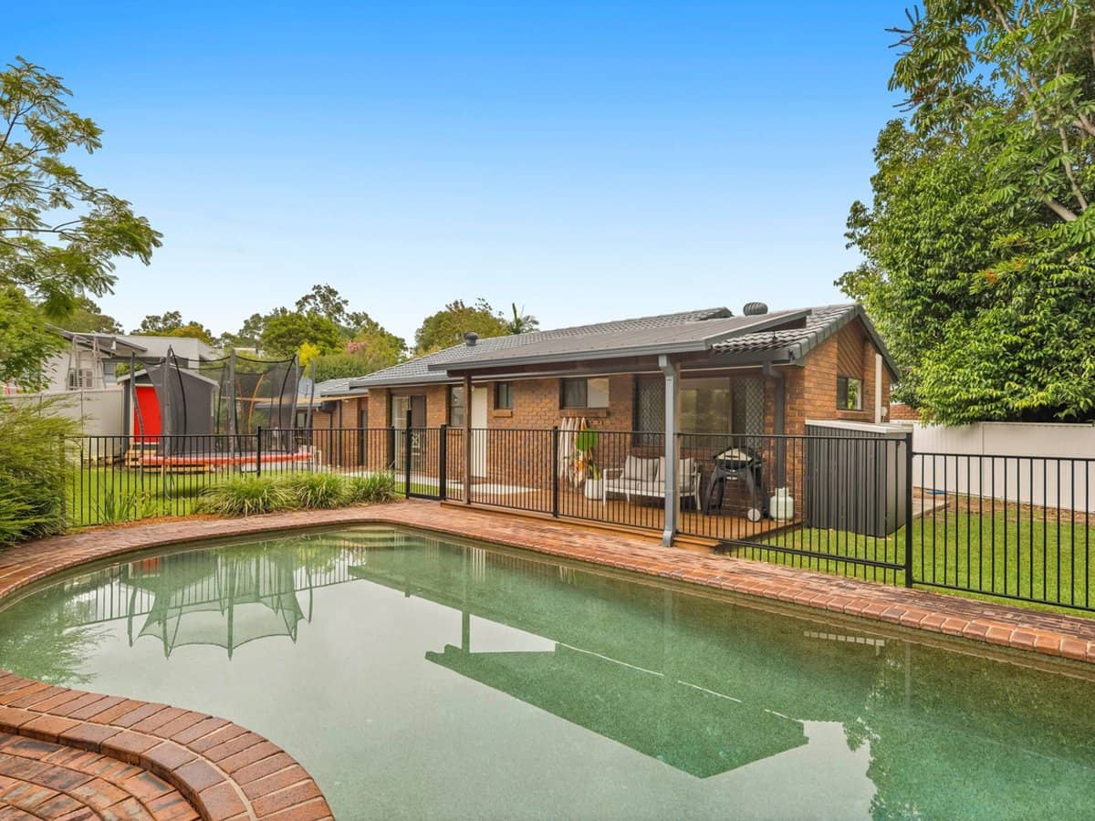 19 Whitian Drive, CARRARA - Thumbnail 3