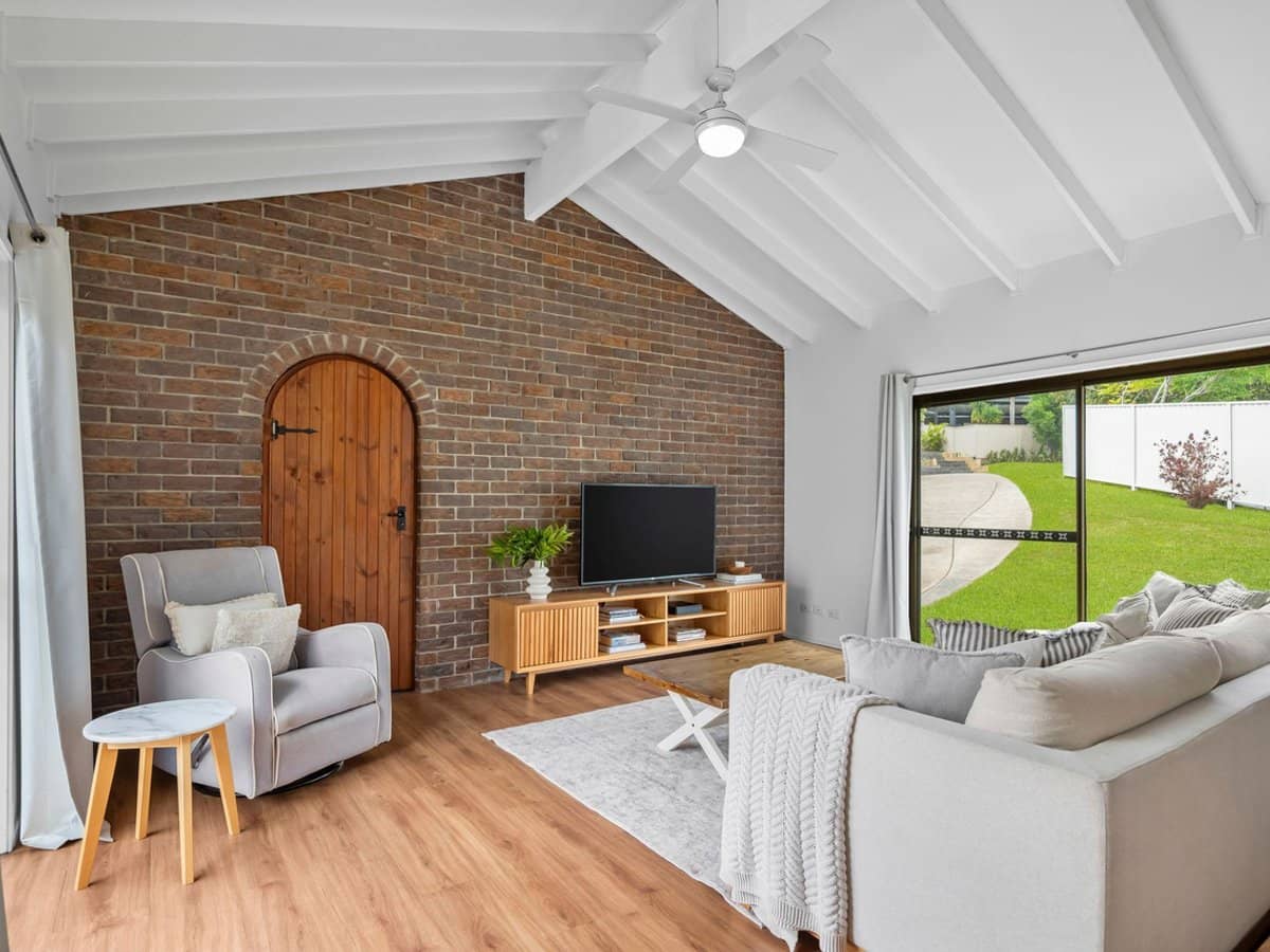 19 Whitian Drive, CARRARA - Thumbnail 5