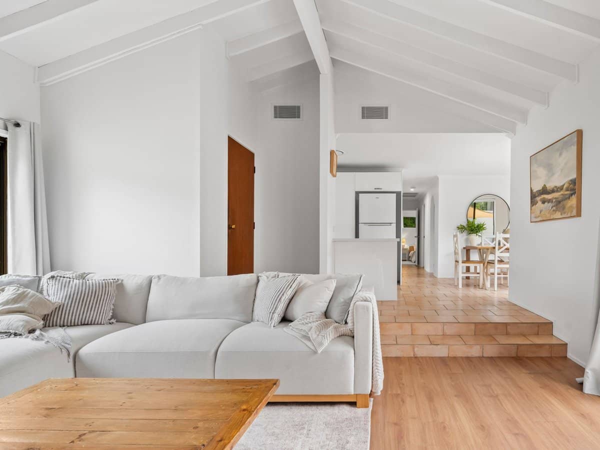 19 Whitian Drive, CARRARA - Thumbnail 8