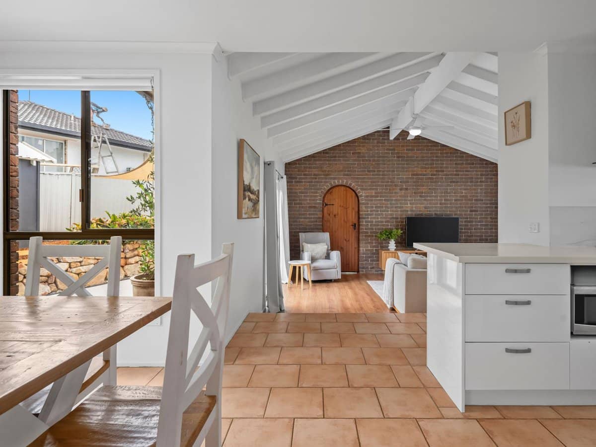 19 Whitian Drive, CARRARA - Thumbnail 10