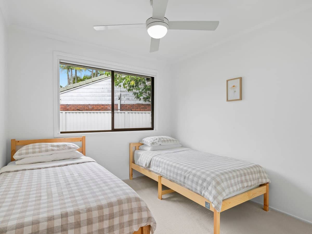 19 Whitian Drive, CARRARA - Thumbnail 18