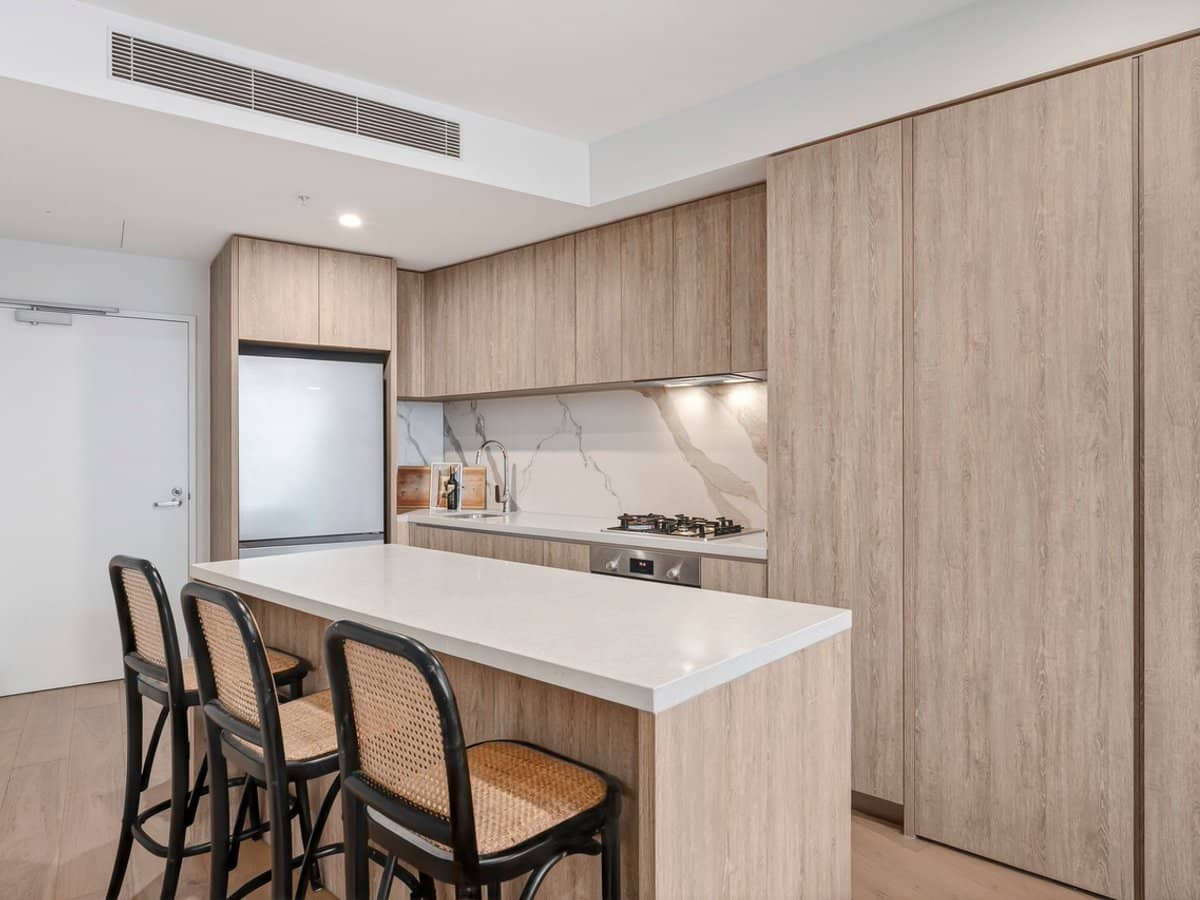 5 The Darling Avenue, BROADBEACH - Thumbnail 7