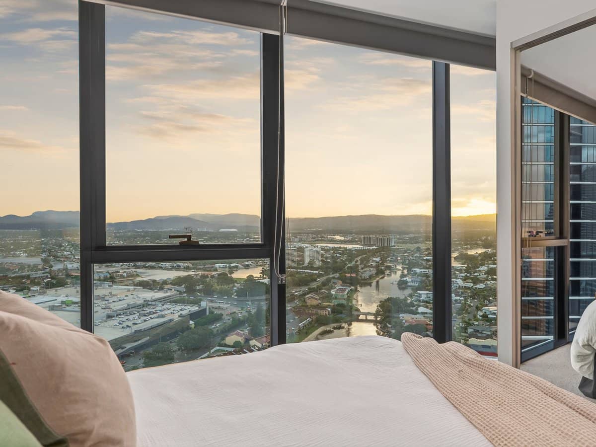 5 The Darling Avenue, BROADBEACH - Thumbnail 11