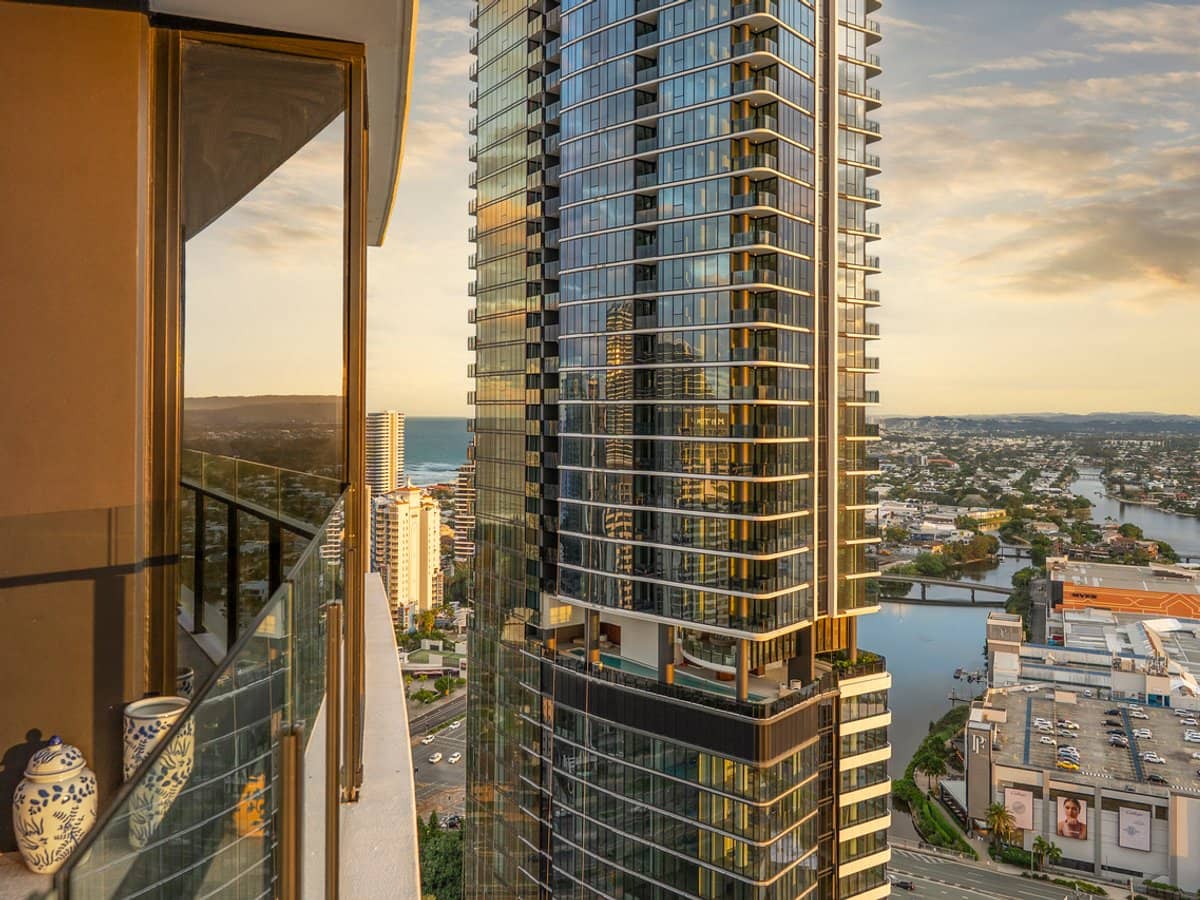 5 The Darling Avenue, BROADBEACH - Thumbnail 13