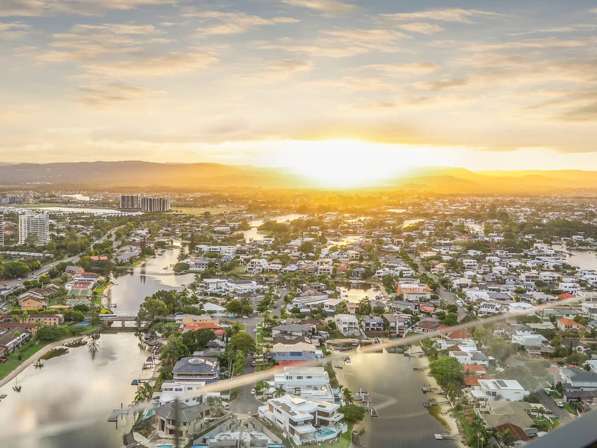 5 The Darling Avenue, BROADBEACH - Thumbnail 20