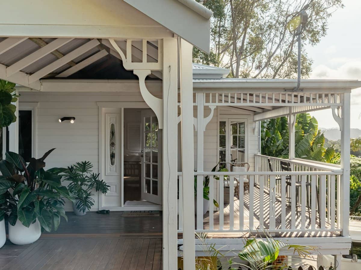 22 Illawarra Court, TUGUN - Thumbnail 1