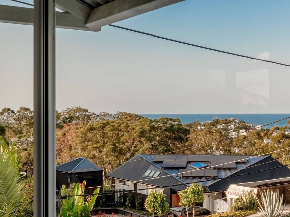 22 Illawarra Court, TUGUN - Thumbnail 4