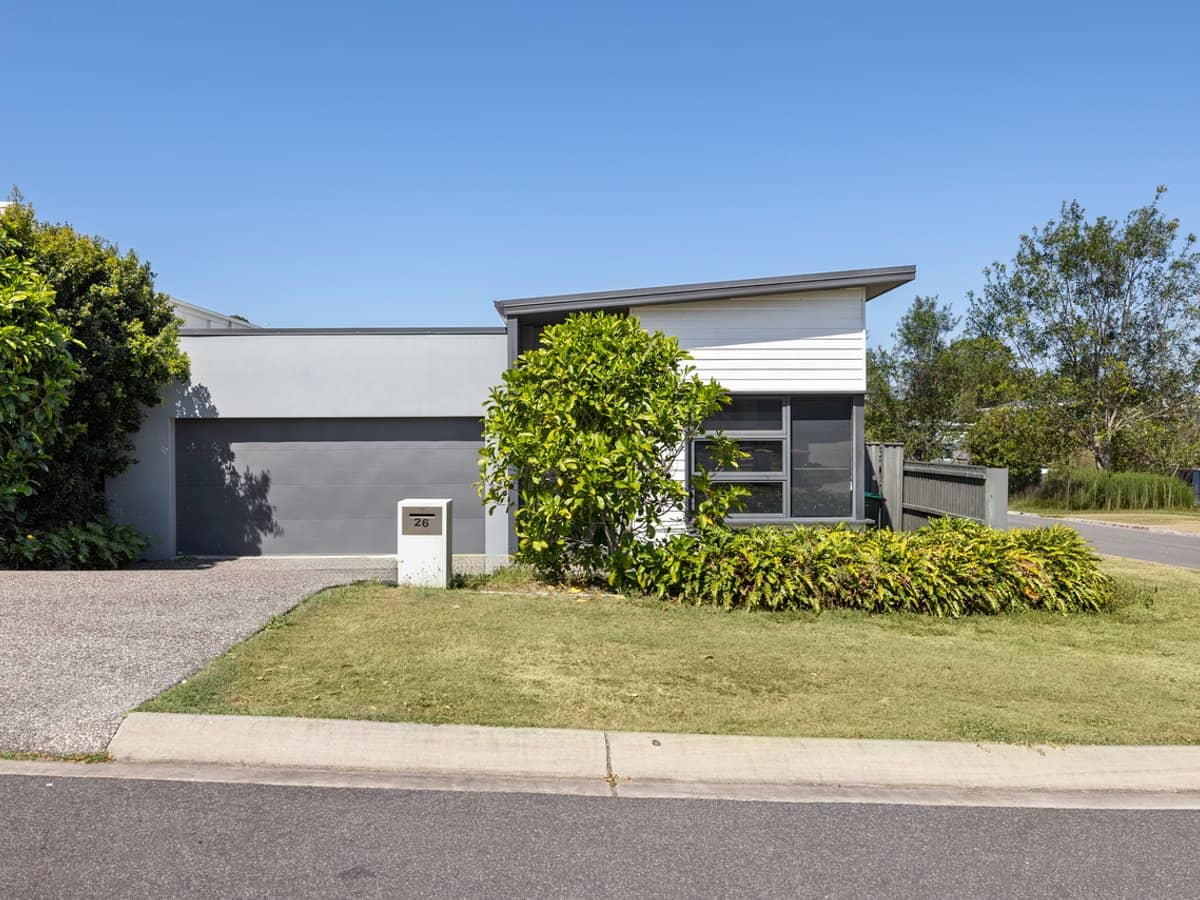 26 Pelion Street, BRIDGEMAN DOWNS - Thumbnail 2