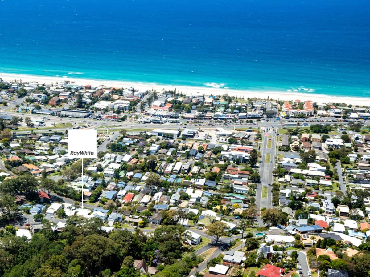 20 Biby Street, TUGUN - Thumbnail 1