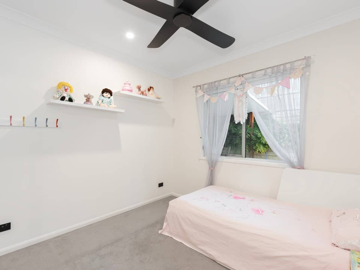 73 Girtin Circuit, PIMPAMA - Thumbnail 10