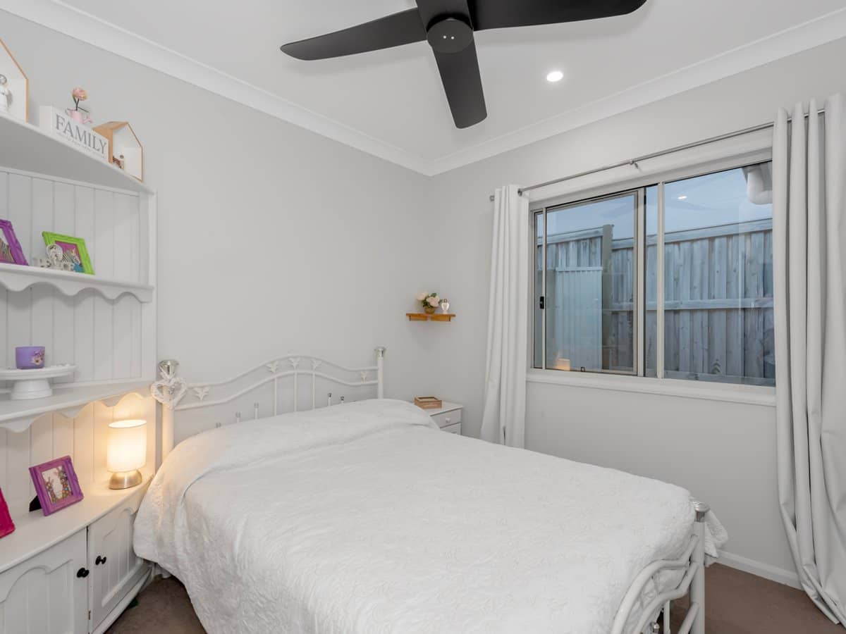 73 Girtin Circuit, PIMPAMA - Thumbnail 11