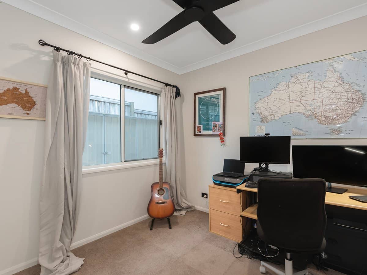 73 Girtin Circuit, PIMPAMA - Thumbnail 12