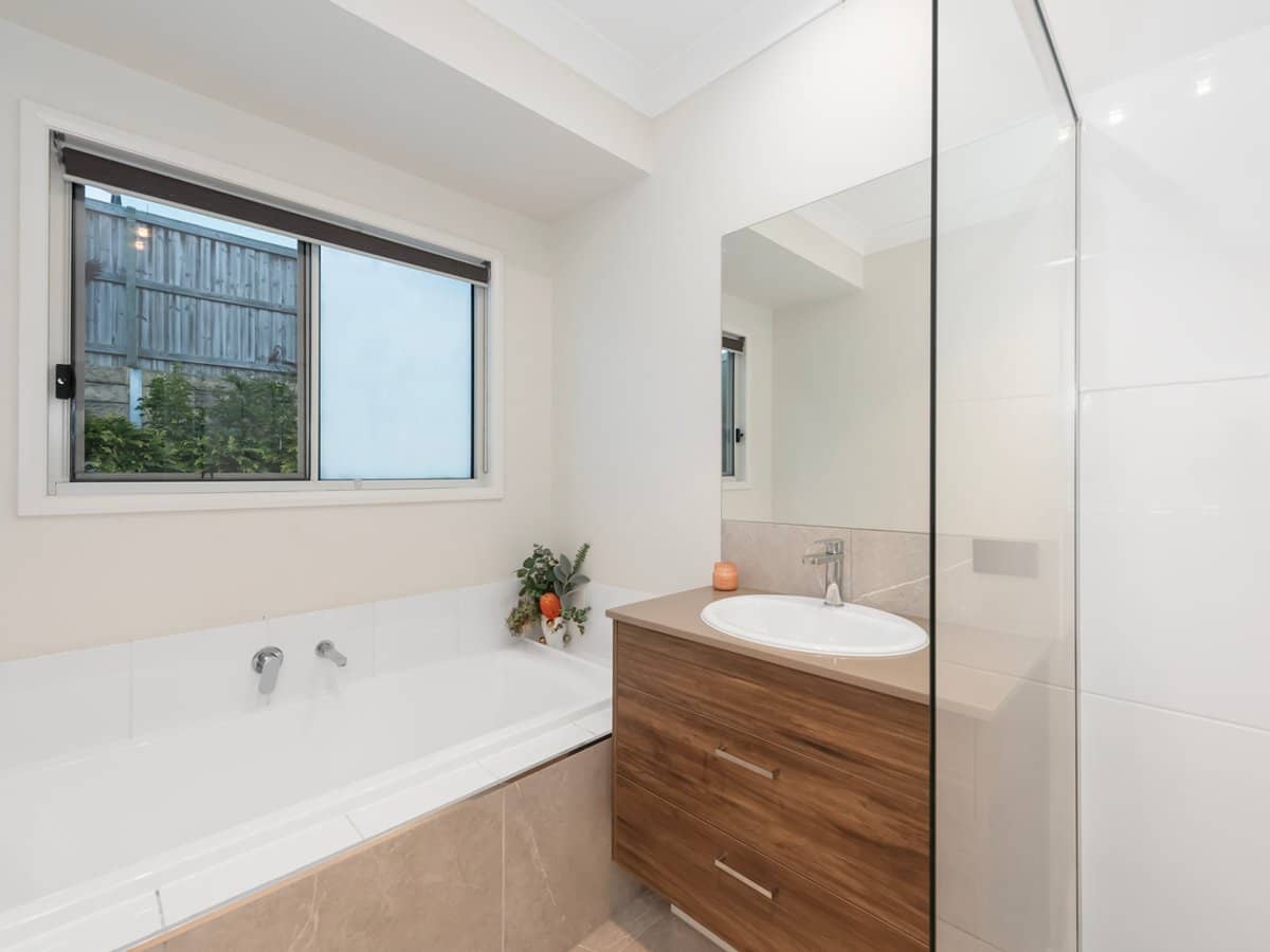 73 Girtin Circuit, PIMPAMA - Thumbnail 13