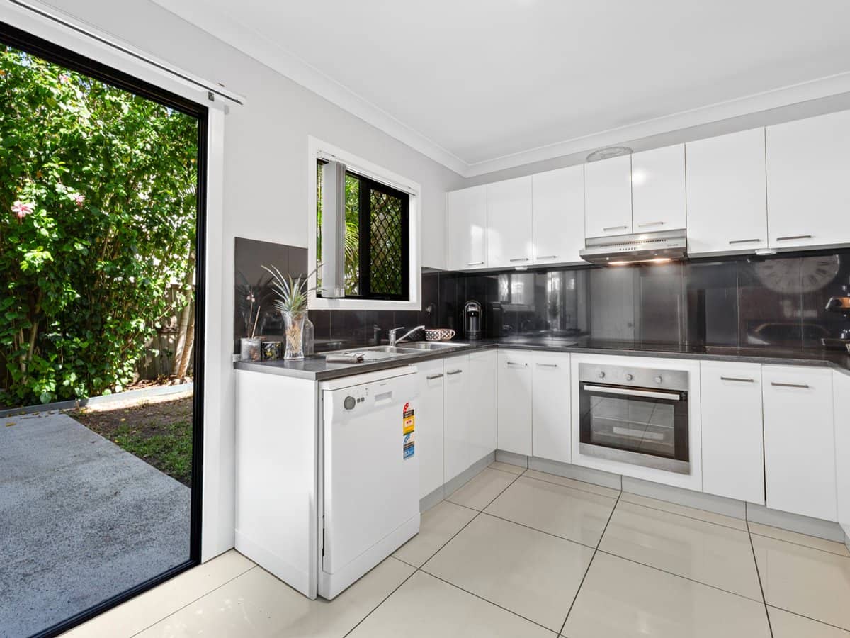 116-128 Webster Road, DECEPTION BAY - Thumbnail 7