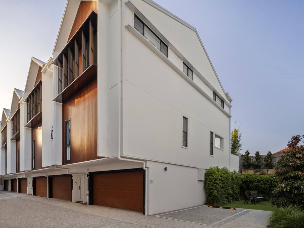 33 Oxford Terrace, TARINGA - Thumbnail 2