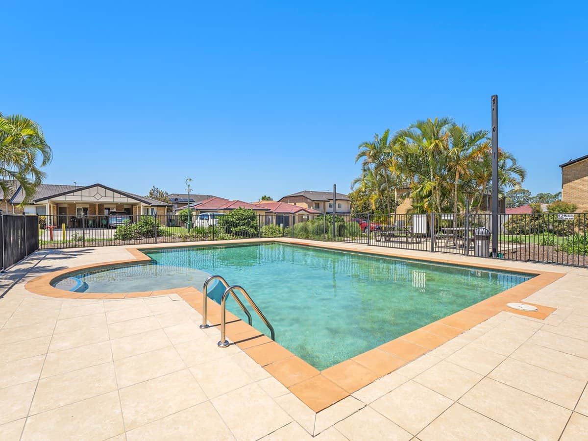 90 Webster Road, DECEPTION BAY - Thumbnail 2