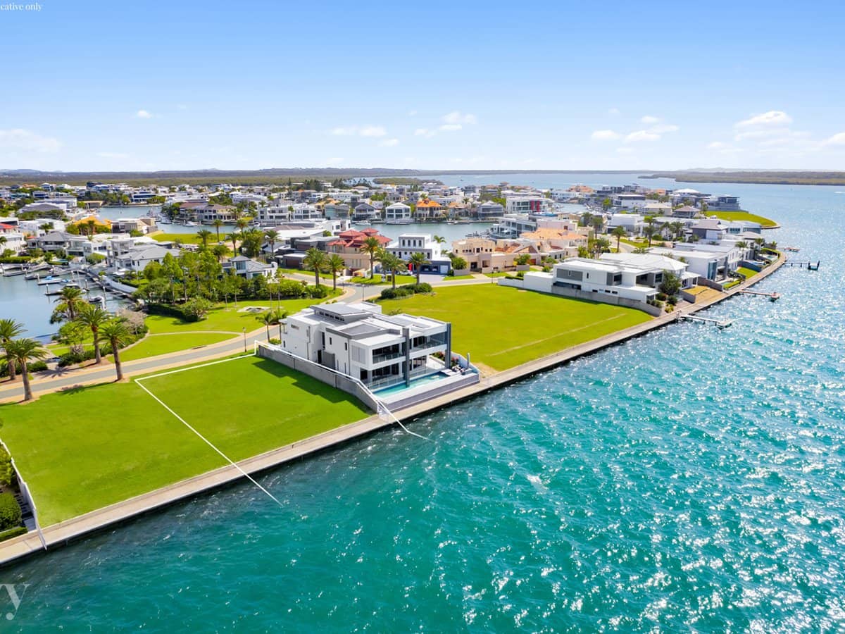 11 Parklane Terrace, Sovereign Islands - Thumbnail 4