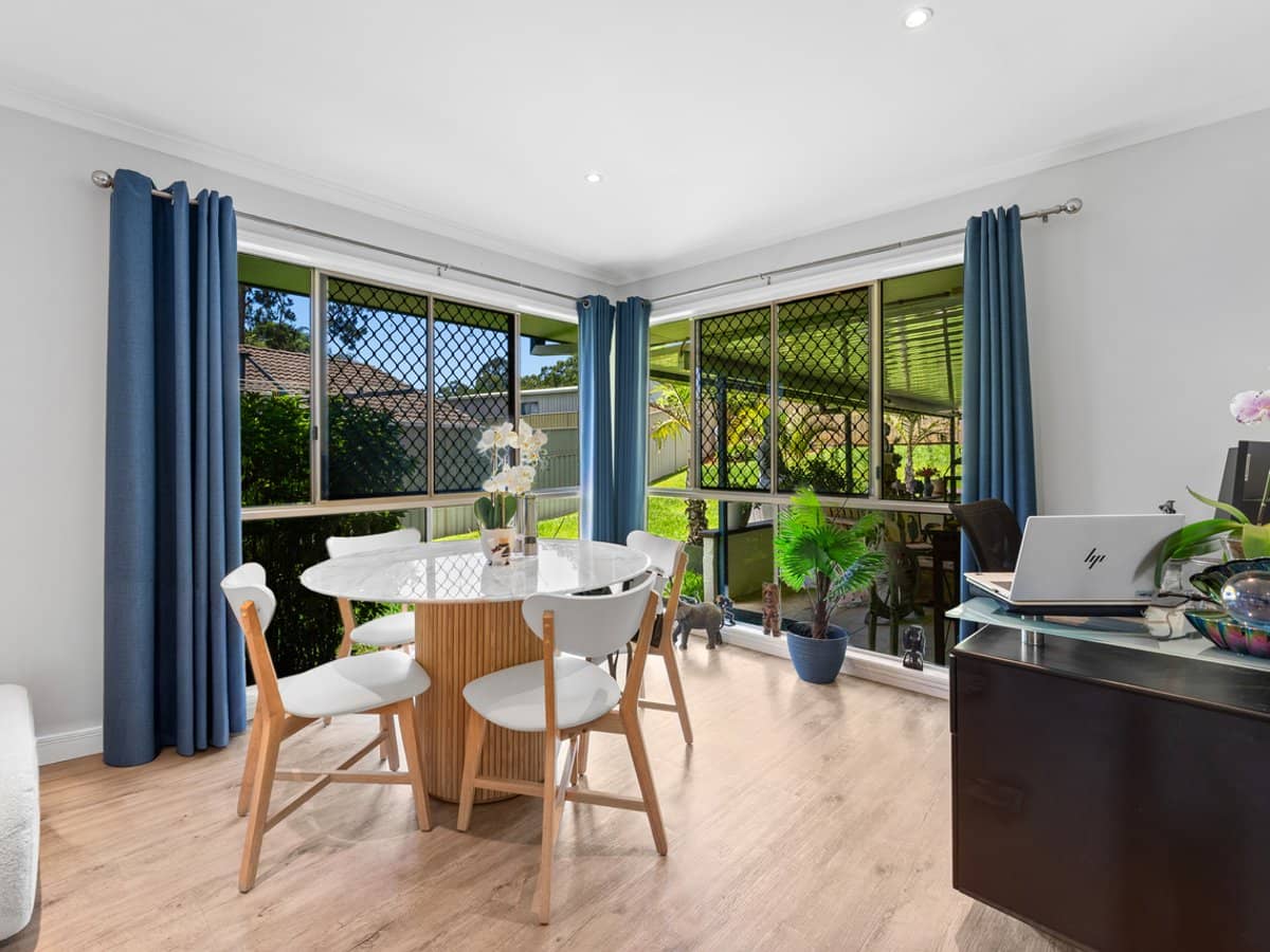 9 Cresthaven Drive, MORAYFIELD - Thumbnail 4