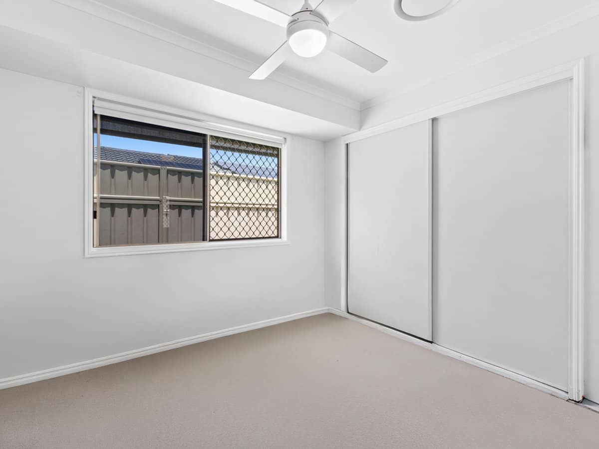 9 Cresthaven Drive, MORAYFIELD - Thumbnail 12