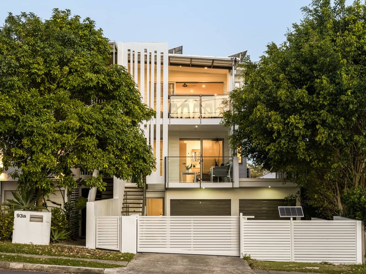 93 Mclennan Street, WOOLOOWIN - Thumbnail 1