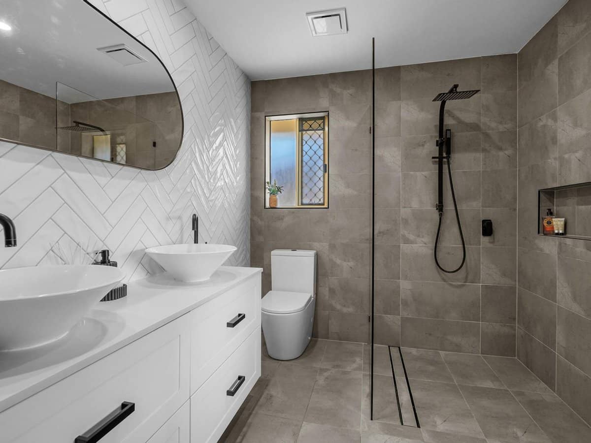 13 Ironbark Street, ELANORA - Thumbnail 14