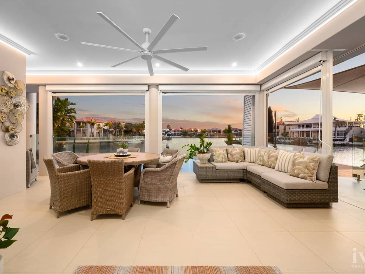 33 The Peninsula, Sovereign Islands - Thumbnail 2