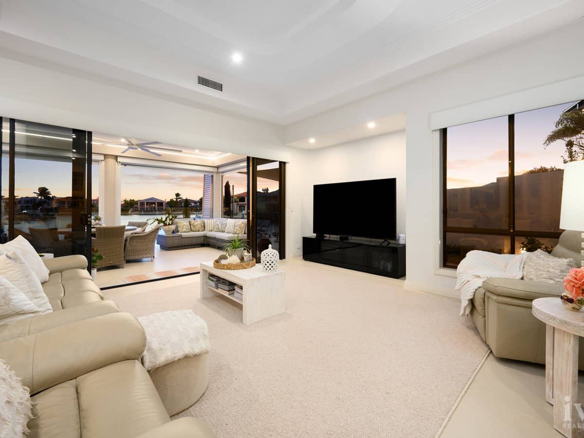 33 The Peninsula, Sovereign Islands - Thumbnail 8