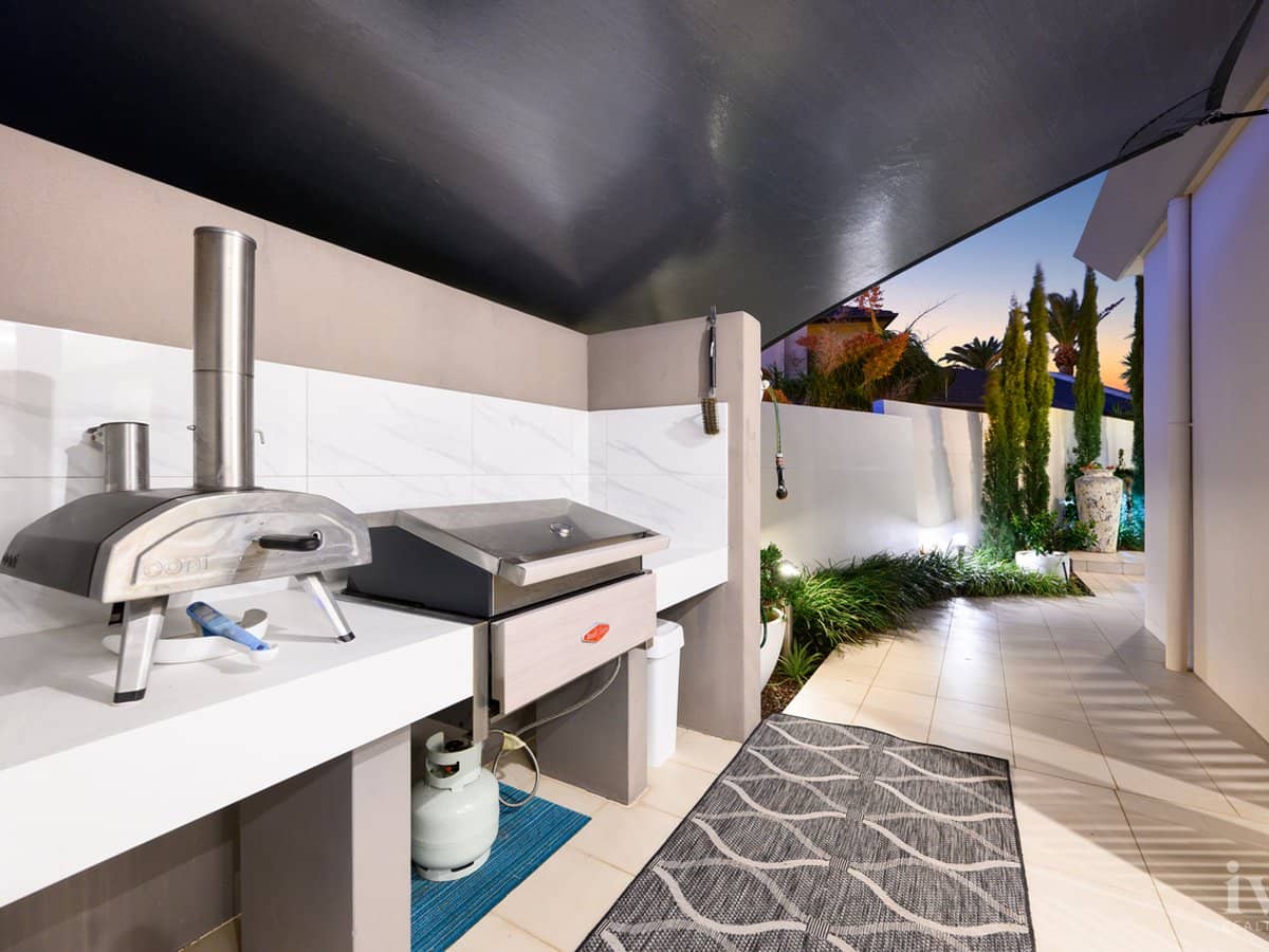 33 The Peninsula, Sovereign Islands - Thumbnail 11