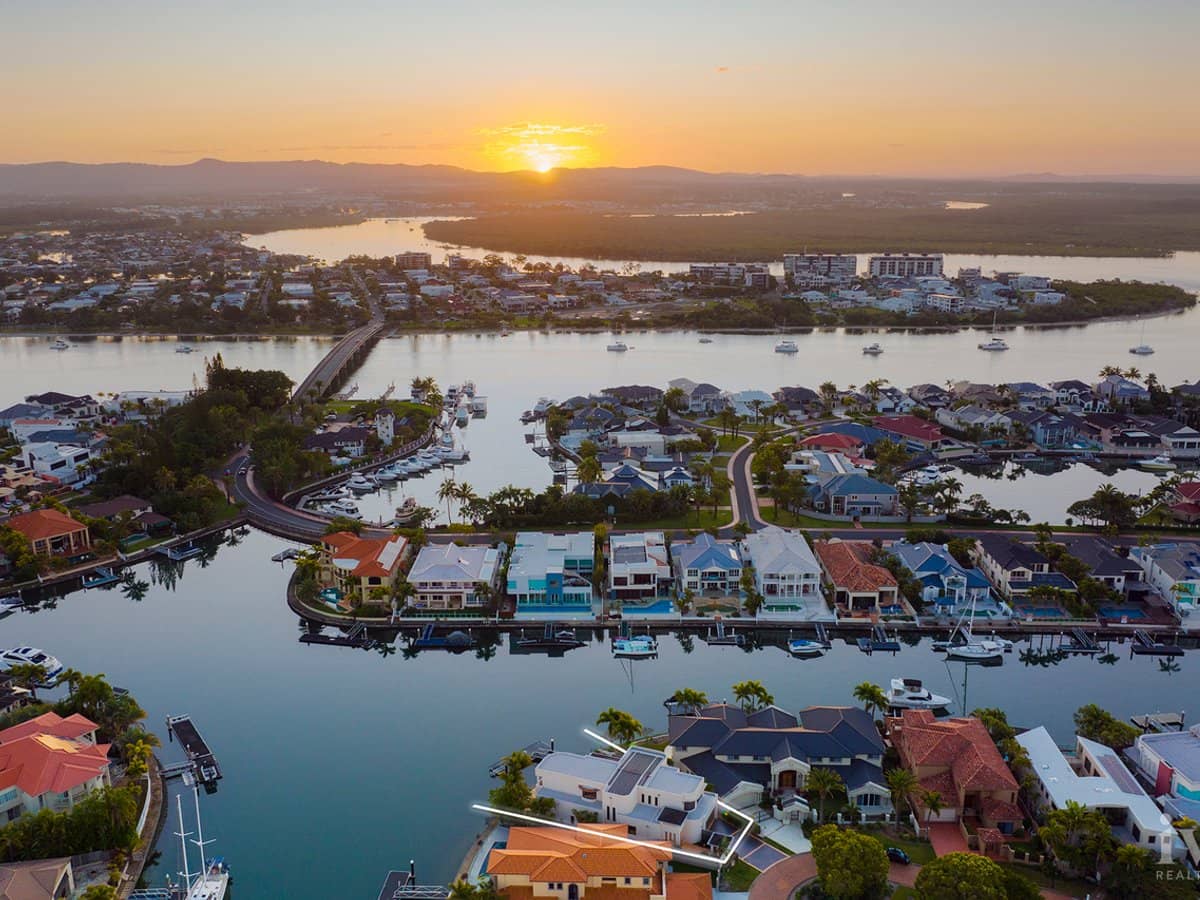 33 The Peninsula, Sovereign Islands - Thumbnail 22