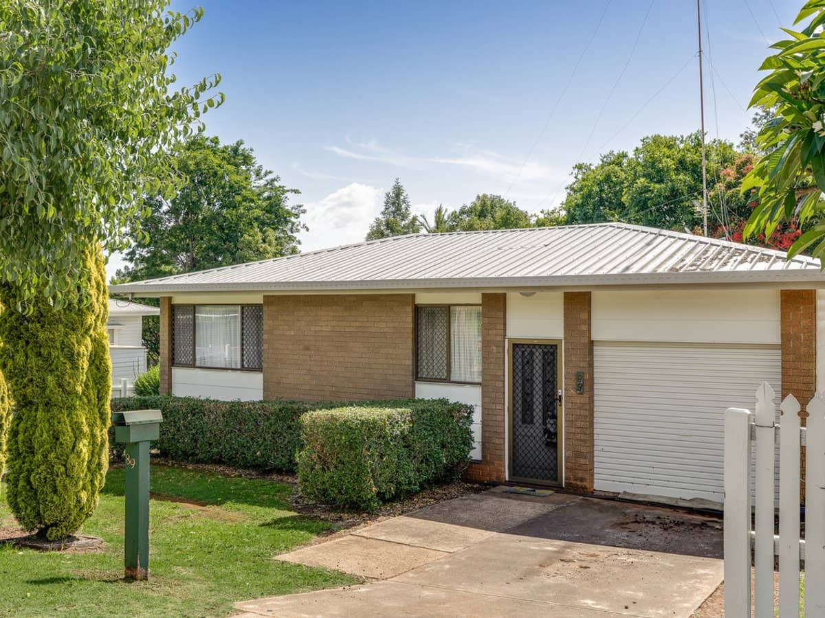 89 Ruthven Street, HARLAXTON - Thumbnail 1