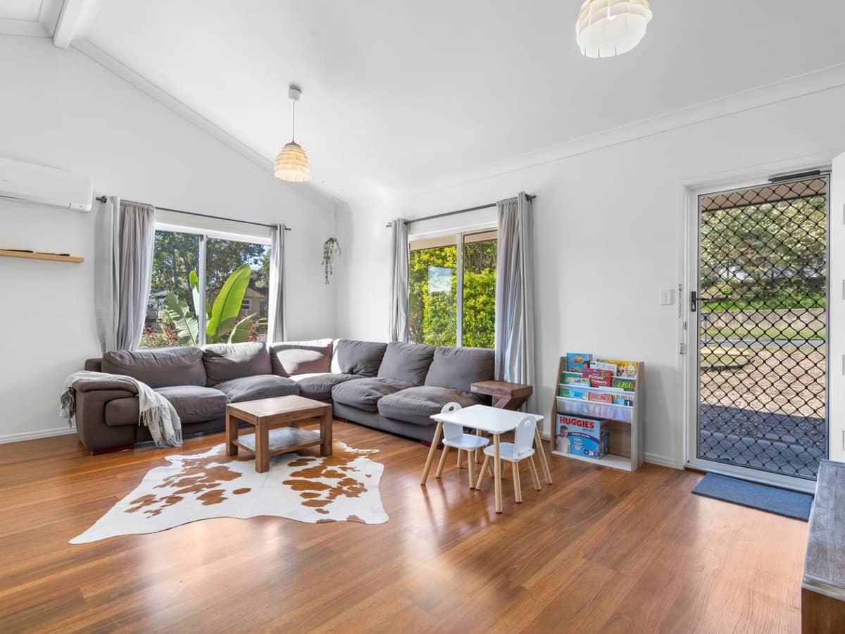 1 Lakeside Court, Beaudesert - Thumbnail 2