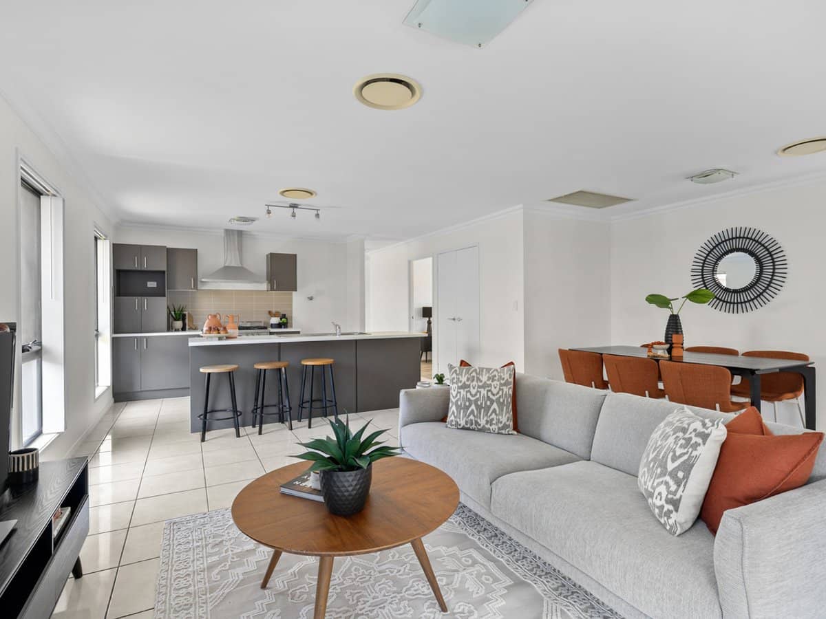 17 Serendipita Street, BRIDGEMAN DOWNS - Thumbnail 1