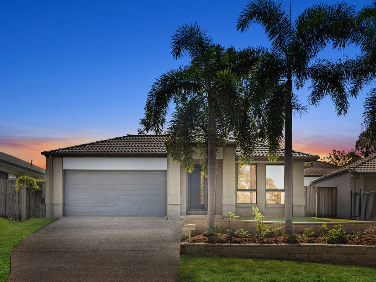 17 Serendipita Street, BRIDGEMAN DOWNS - Thumbnail 2