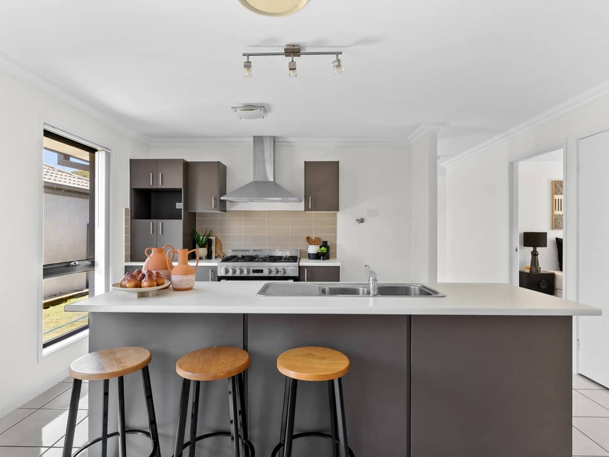 17 Serendipita Street, BRIDGEMAN DOWNS - Thumbnail 7