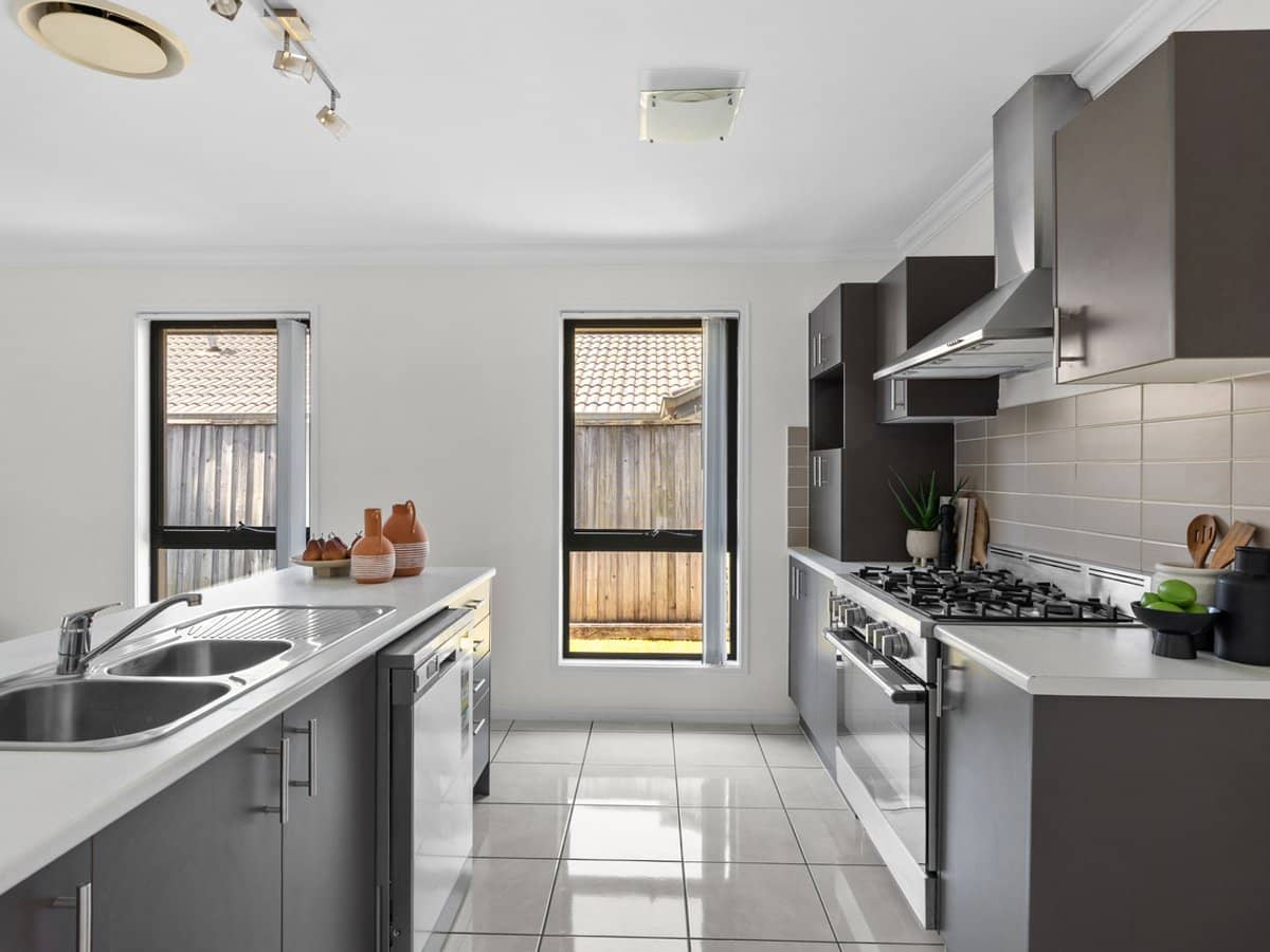 17 Serendipita Street, BRIDGEMAN DOWNS - Thumbnail 8