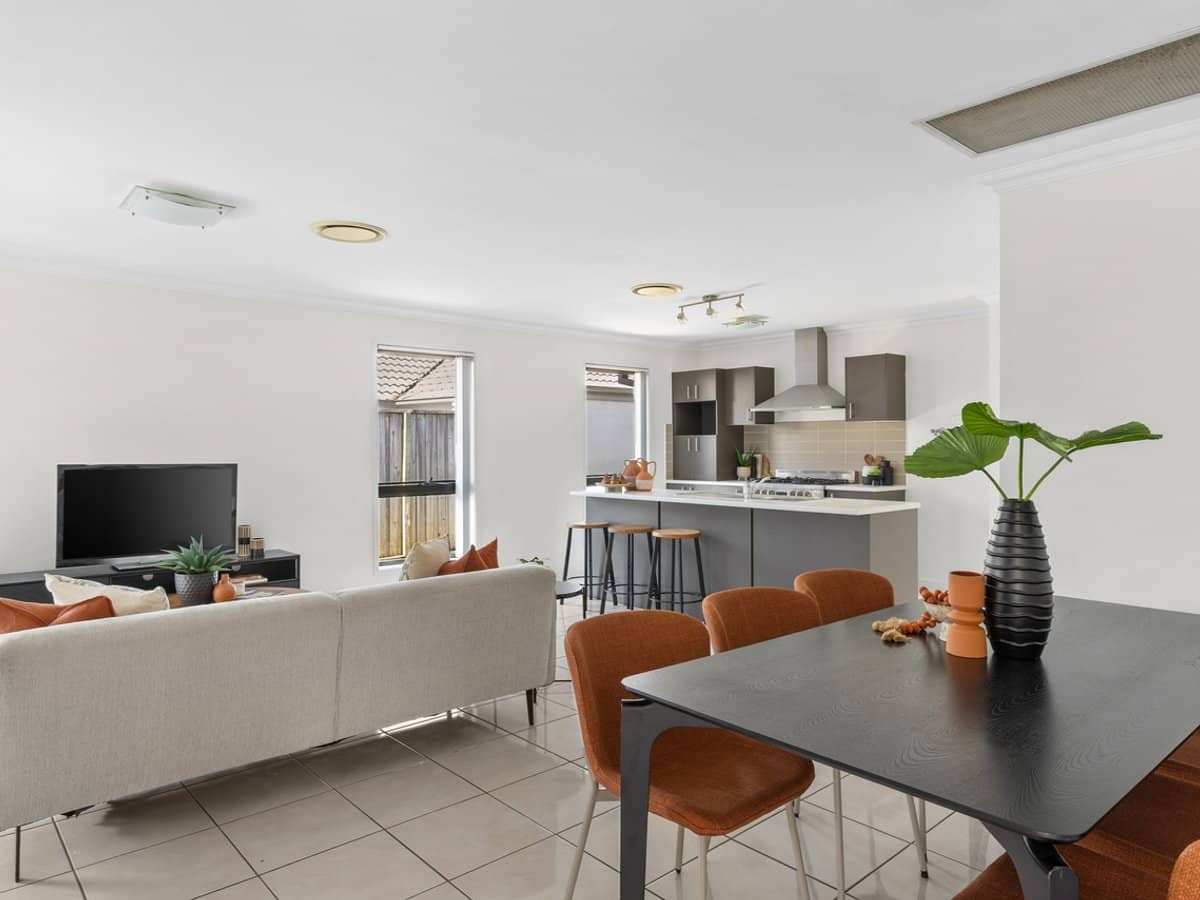 17 Serendipita Street, BRIDGEMAN DOWNS - Thumbnail 11