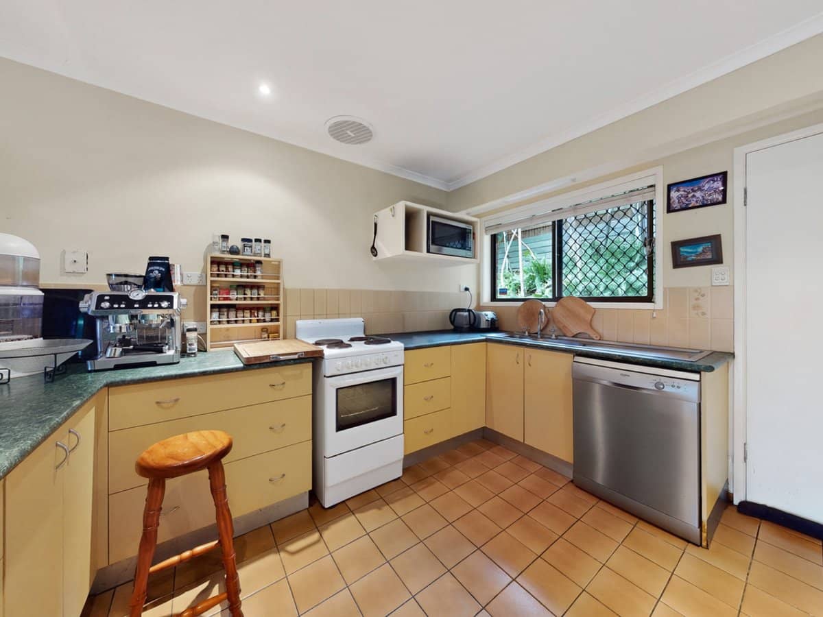 19 Kilcolman Street, THE GAP - Thumbnail 4